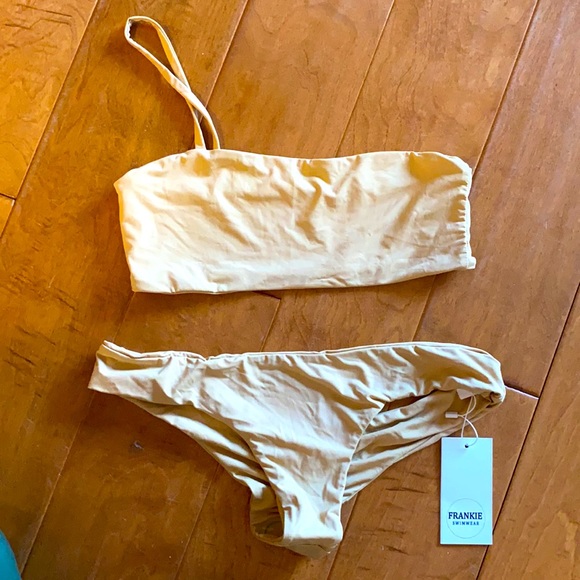 BIKINI BUNDLE! 👙 - Picture 2 of 5